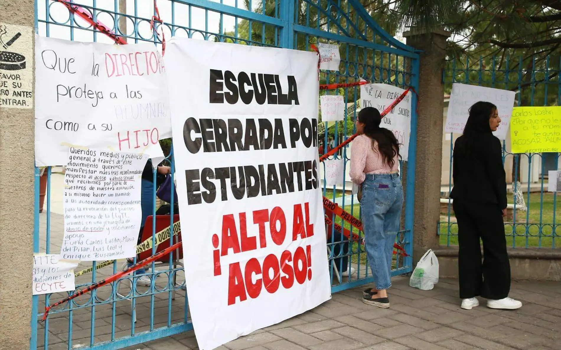 Alumnas toman la Escuela de Ciencias y Tecnologías de la UJED